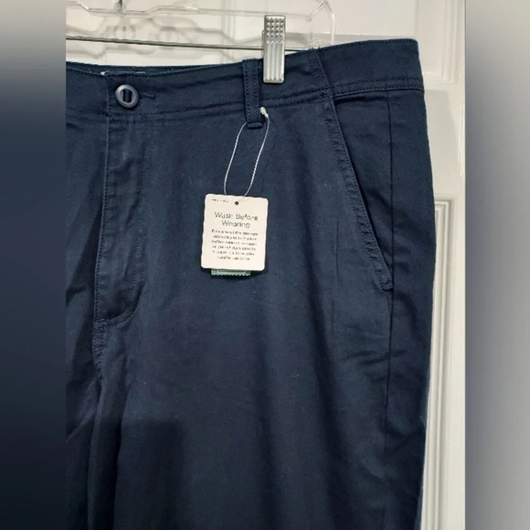 NWT L.L. Bean Navy Blue Lakewashed Chino Pant in Size 18 Regular - Picture 3 of 10